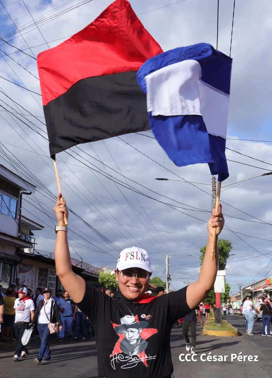 Multitudinaria caminata recuerda la histórica toma del Fortín de Acosasco en León