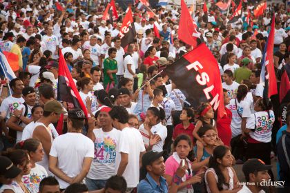 Daniel y Rosario celebran el 35/19 en Plaza La Fé