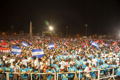 Daniel y Rosario celebran el 35/19 en Plaza La Fé