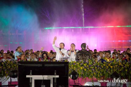 Daniel y Rosario celebran el 35/19 en Plaza La Fé