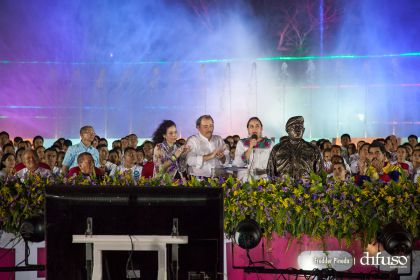 Daniel y Rosario celebran el 35/19 en Plaza La Fé