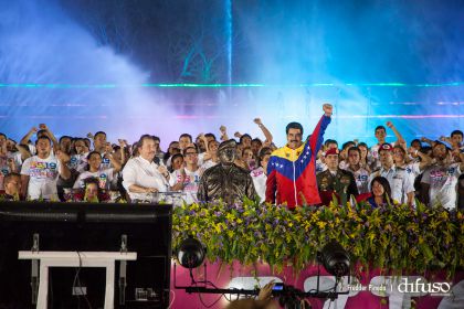 Daniel y Rosario celebran el 35/19 en Plaza La Fé