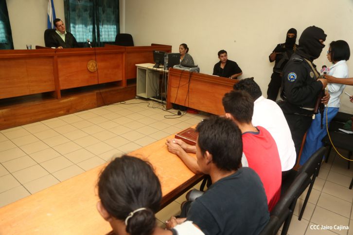 Fiscalía introduce acusación contra sospechosos de cobarde masacre