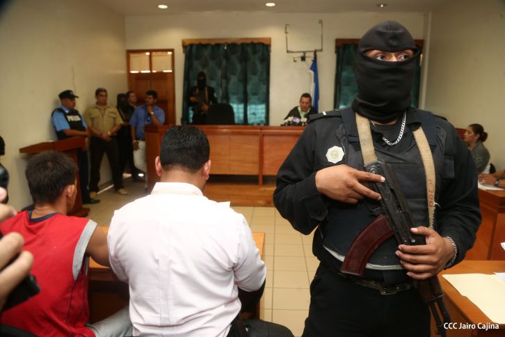 Fiscalía introduce acusación contra sospechosos de cobarde masacre