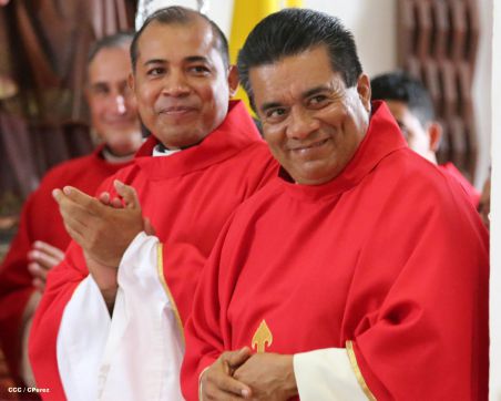 Cardenal Brenes celebra a honor a Santiago Apóstol