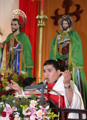 Cardenal Brenes celebra a honor a Santiago Apóstol