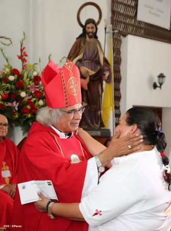 Cardenal Brenes celebra a honor a Santiago Apóstol