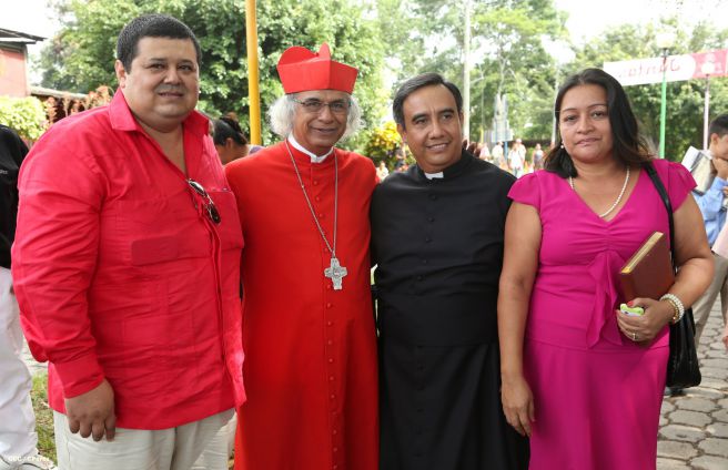 Cardenal Brenes celebra a Santa Ana en Niquinohomo
