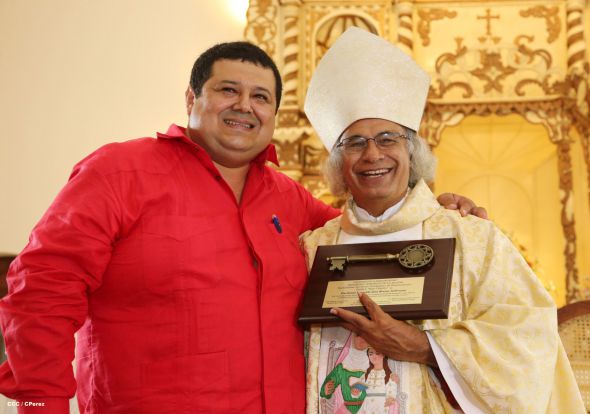 Cardenal Brenes celebra a Santa Ana en Niquinohomo