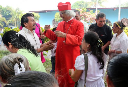 Cardenal Brenes celebra a Santa Ana en Niquinohomo