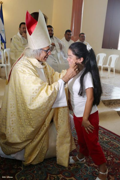 Cardenal Brenes celebra a Santa Ana en Niquinohomo