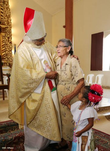Cardenal Brenes celebra a Santa Ana en Niquinohomo