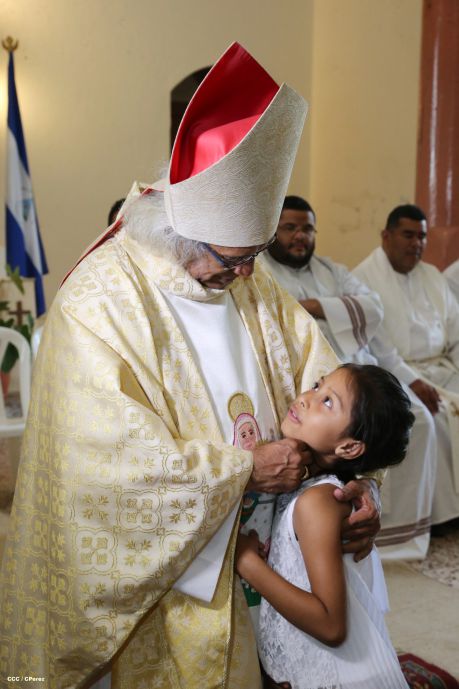 Cardenal Brenes celebra a Santa Ana en Niquinohomo