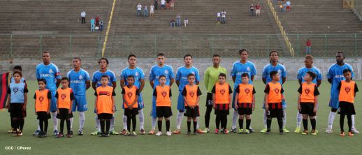 Triunfal debut rojinegro