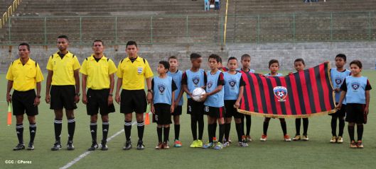 Triunfal debut rojinegro