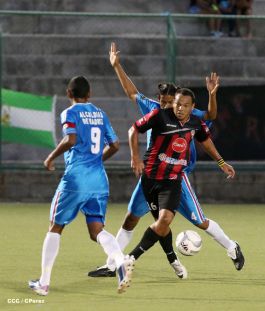 Triunfal debut rojinegro