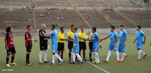 Triunfal debut rojinegro