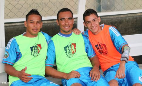 Triunfal debut rojinegro