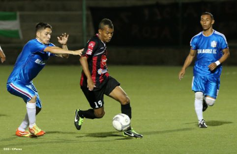 Triunfal debut rojinegro