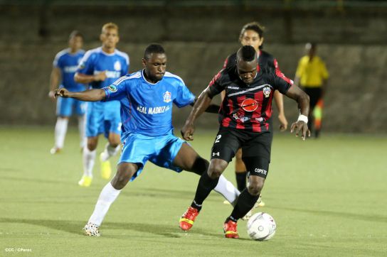 Triunfal debut rojinegro