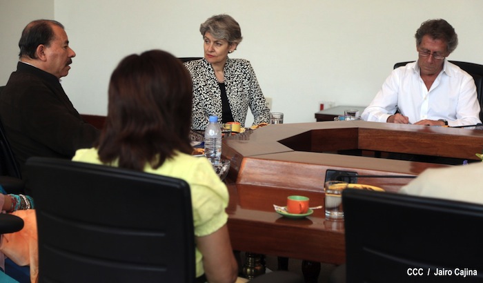Daniel y Rosario visitan se reúnen con Directora UNESCO