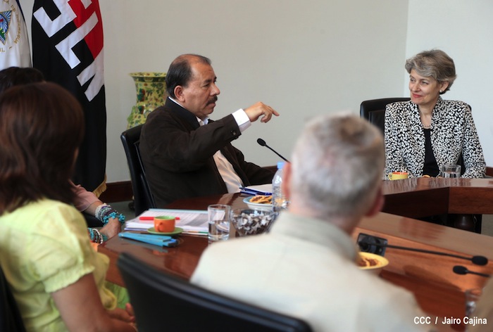 Daniel y Rosario visitan se reúnen con Directora UNESCO