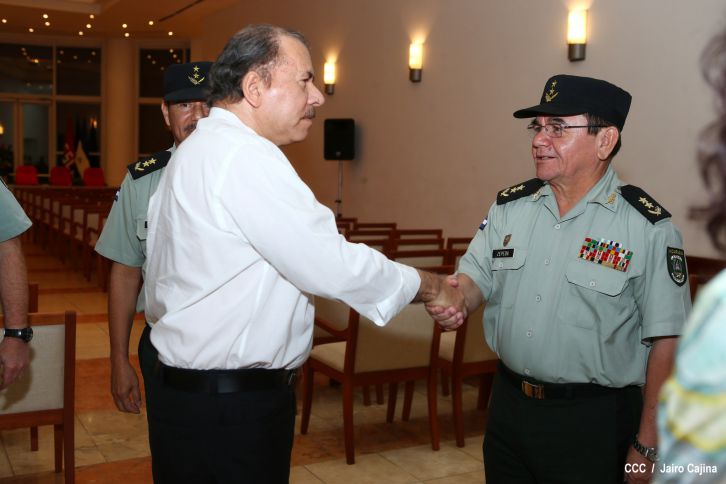 Daniel preside el 35 aniversario de la Fuerza Aérea