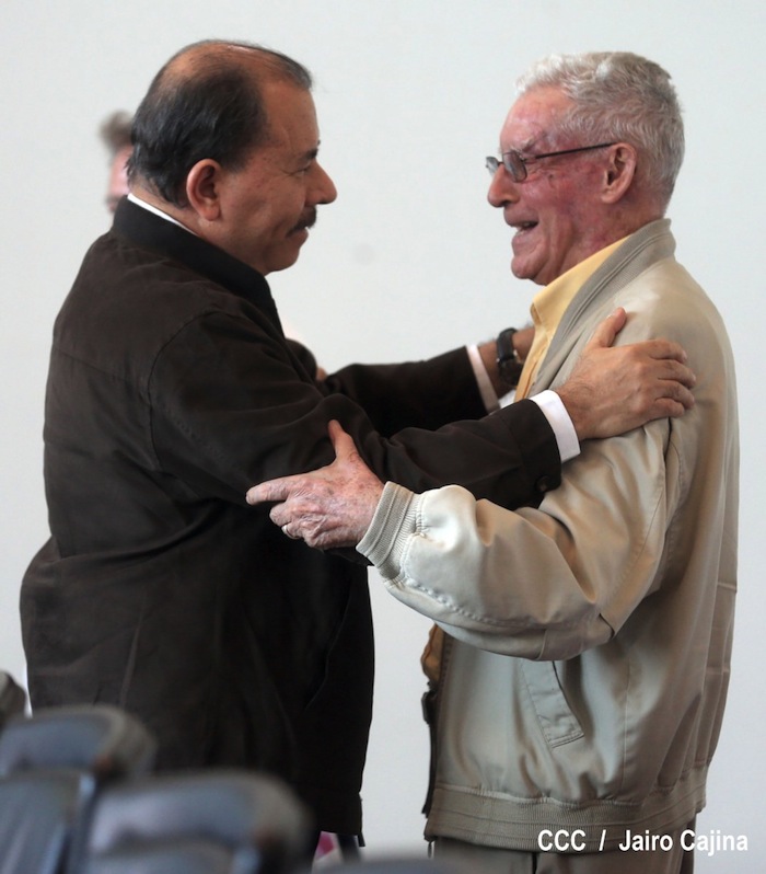 Daniel y Rosario visitan se reúnen con Directora UNESCO