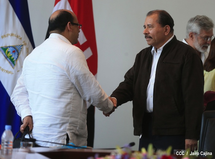 Daniel y Rosario visitan se reúnen con Directora UNESCO