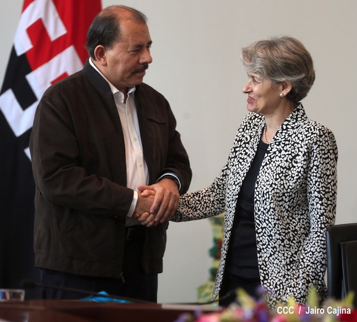 Daniel y Rosario visitan se reúnen con Directora UNESCO