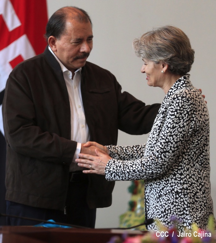 Daniel y Rosario visitan se reúnen con Directora UNESCO