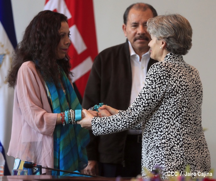 Daniel y Rosario visitan se reúnen con Directora UNESCO