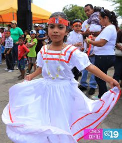 Pobladores de Ciudad Sandino le bailan a Santo Domingo de Abajo