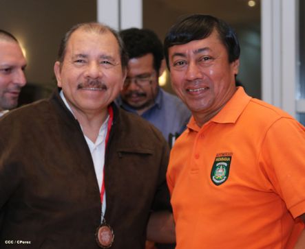 Daniel se reúne con campeones del Torneo Panamericano de Beisbol Infantil AA