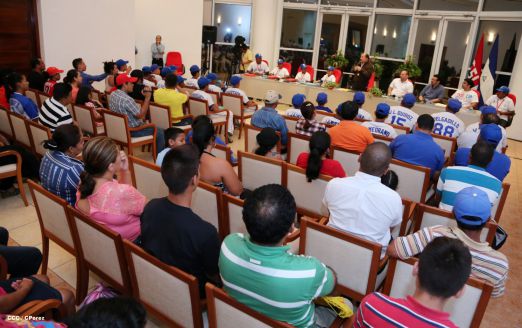 Daniel se reúne con campeones del Torneo Panamericano de Beisbol Infantil AA