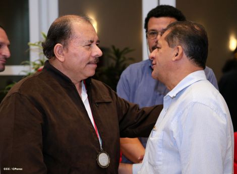 Daniel se reúne con campeones del Torneo Panamericano de Beisbol Infantil AA