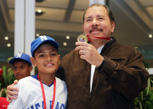 Daniel se reúne con campeones del Torneo Panamericano de Beisbol Infantil AA