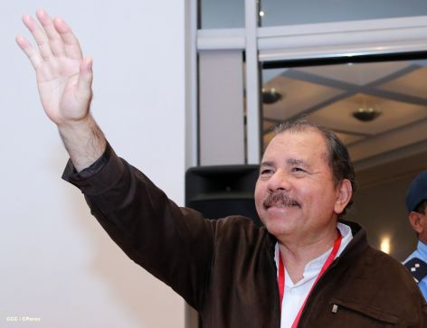 Daniel se reúne con campeones del Torneo Panamericano de Beisbol Infantil AA