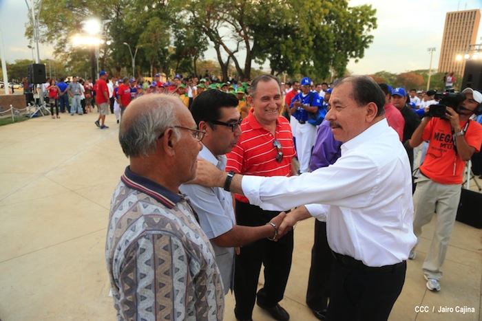 Presidente Daniel inaugura Estadio Béisbol Infantil 