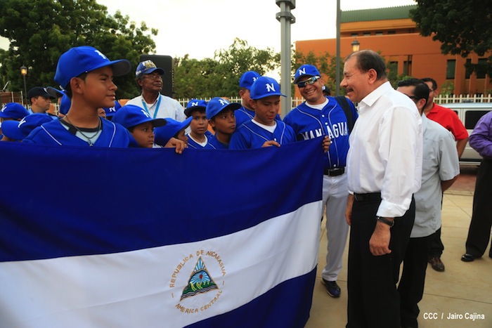 Presidente Daniel inaugura Estadio Béisbol Infantil 