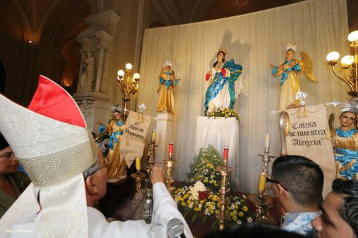 Fieles leoneses celebran 67 años de la Gritería Chiquita