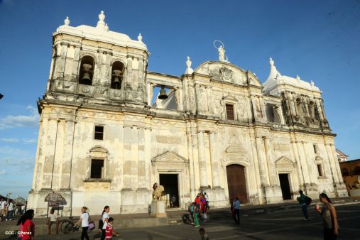 Fieles leoneses celebran 67 años de la Gritería Chiquita