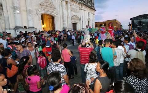 Fieles leoneses celebran 67 años de la Gritería Chiquita