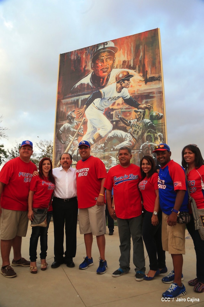 Presidente Daniel inaugura Estadio Béisbol Infantil 