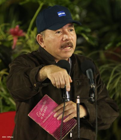 Presidente Daniel conmemora 50 años de Alcohólicos Anónimos