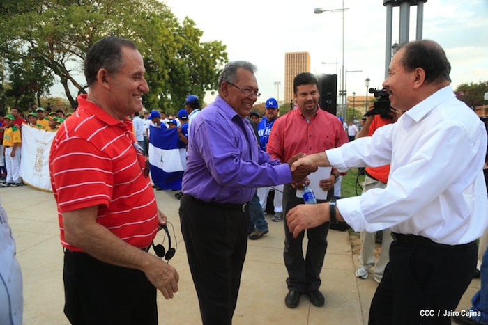 Presidente Daniel inaugura Estadio Béisbol Infantil 
