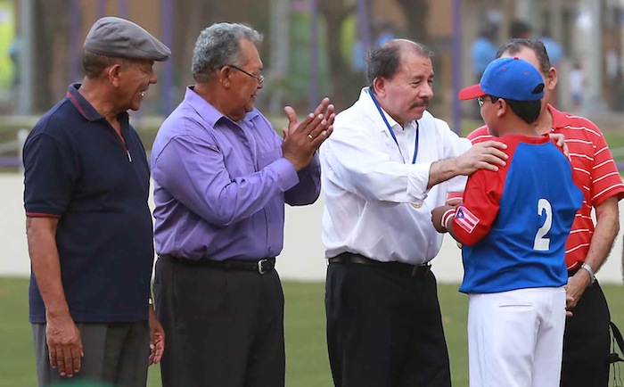 Presidente Daniel inaugura Estadio Béisbol Infantil 