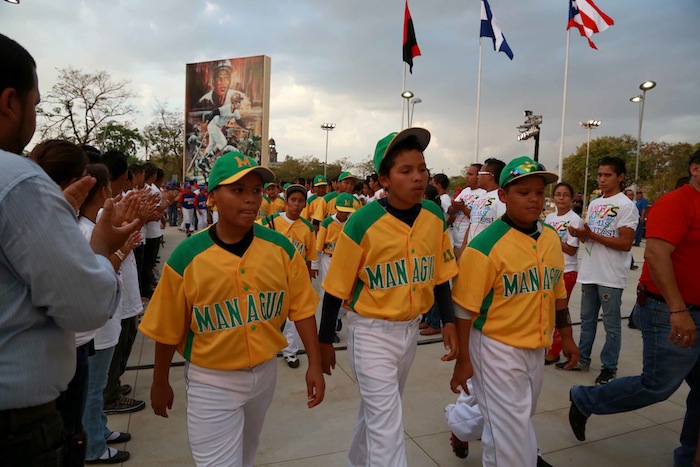 Presidente Daniel inaugura Estadio Béisbol Infantil 