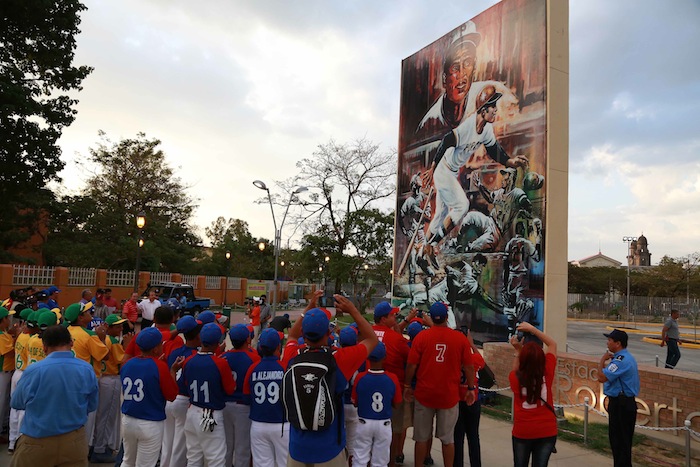 Presidente Daniel inaugura Estadio Béisbol Infantil 
