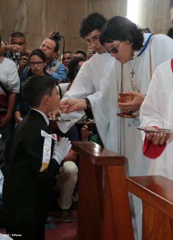310 niños y niñas se consagran a Jesucristo al recibir la Primera Comunión